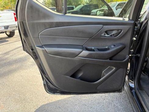 Used 2021 Chevrolet Traverse LS w/ LPO, Cargo Package FWD image 13