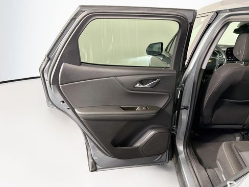 Used 2025 Chevrolet Blazer LT FWD image 26