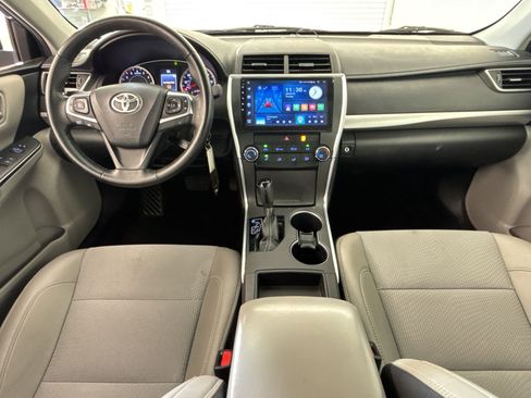 Used 2016 Toyota Camry SE FWD image 30