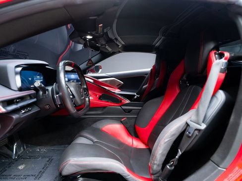 Used 2020 Chevrolet Corvette Stingray Preferred Cpe w/ 2LT Preferred Equipment Group RWD image 30