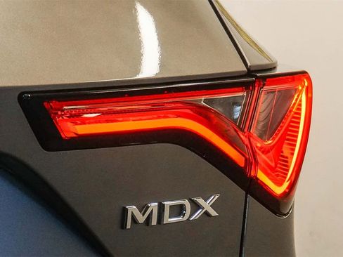 Used 2022 Acura MDX FWD w/ Technology Package image 11