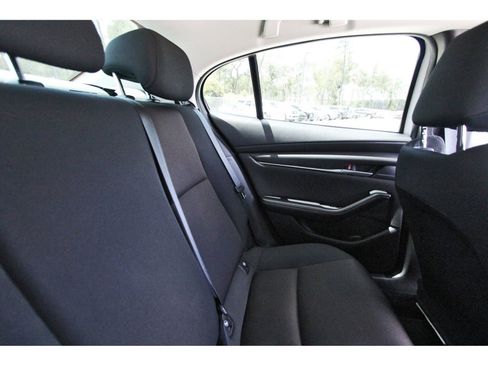 Used 2024 MAZDA MAZDA3 s FWD image 14