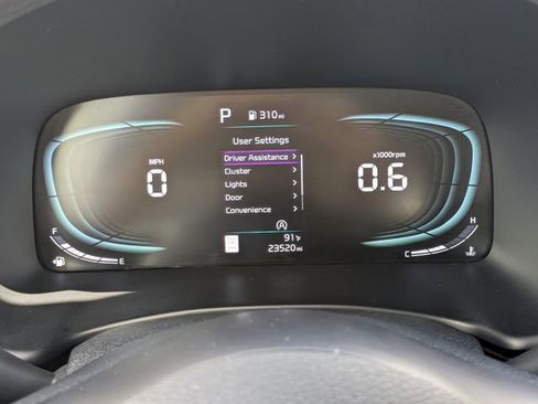 Certified 2025 Kia Soul LX w/ LX Technology Package FWD image 27