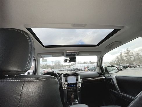 Used 2024 Toyota 4Runner Limited image 19