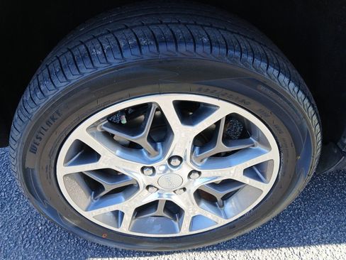 Certified 2022 Jeep Grand Cherokee Limited w/ Trailer Tow Group IV image 19