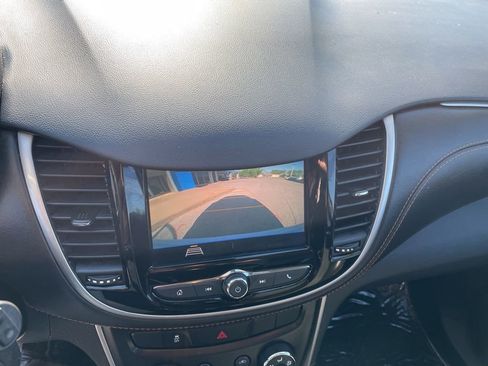 Used 2022 Chevrolet Trax LT image 11