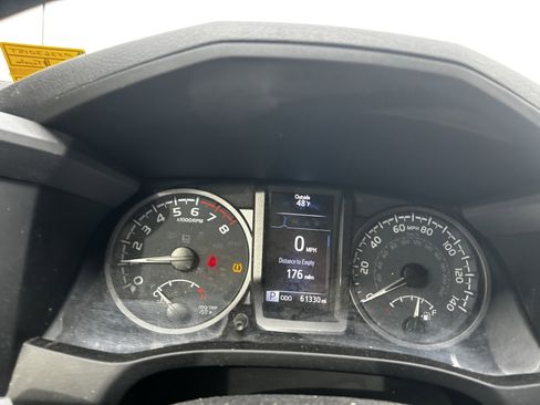 Used 2021 Toyota Tacoma TRD Off-Road w/ Technology Package image 16