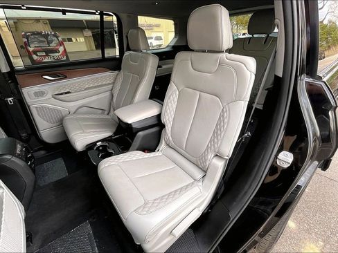 Used 2021 Jeep Grand Cherokee L Summit w/ Luxury Tech Group V image 26