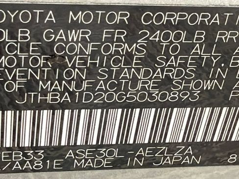 Used 2016 Lexus IS 200t w/ F Sport Package RWD image 30