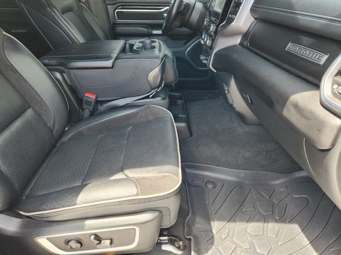 Used 2023 RAM 1500 Laramie AWD/4WD image 17