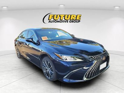 Used 2022 Lexus ES 300h w/ Premium Package
