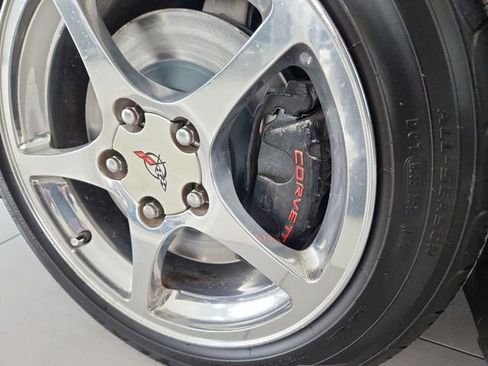 Used 2004 Chevrolet Corvette Coupe w/ Preferred Equipment Group image 43