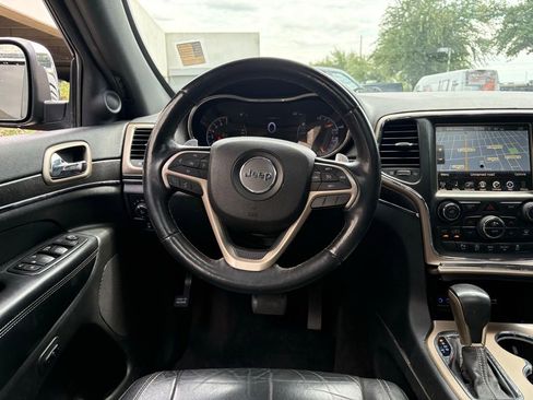 Used 2017 Jeep Grand Cherokee Limited image 5