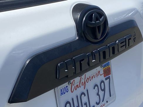 Certified 2023 Toyota 4Runner TRD Off-Road Premium w/ Off Road Premium Plus Package AWD/4WD image 6