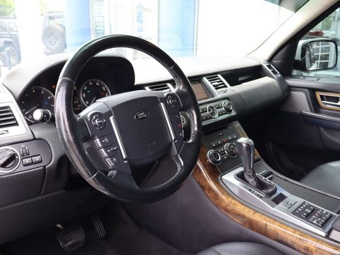 Used 2013 Land Rover Range Rover Sport HSE AWD/4WD image 9