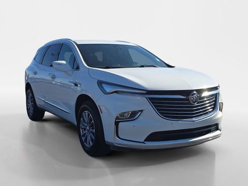 Used 2024 Buick Enclave Premium image 8
