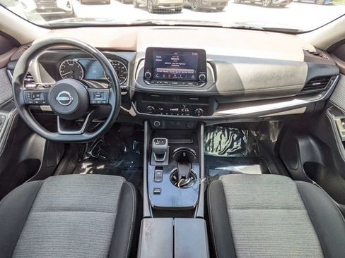 Used 2023 Nissan Rogue SV FWD image 15