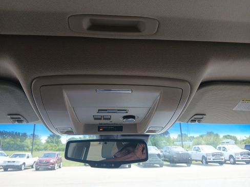 Used 2017 GMC Yukon XL Denali w/ Open Road Package image 19