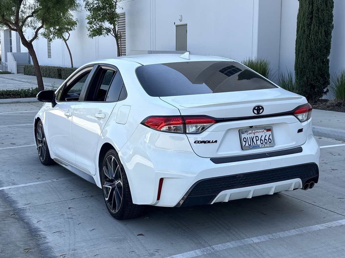 Used 2022 Toyota Corolla SE w/ Carpet Mat Package (TMS) FWD image 5