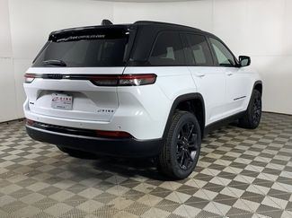 New 2025 Jeep Grand Cherokee Limited video 2