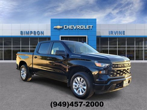 Used 2025 Chevrolet Silverado 1500 Custom image 2
