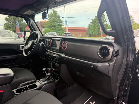 Used 2022 Jeep Wrangler Unlimited Sport AWD/4WD image 27