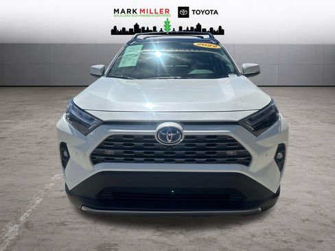 Certified 2022 Toyota RAV4 Limited AWD/4WD image 9