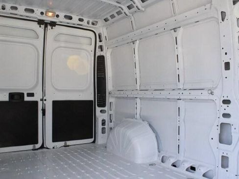 New 2025 RAM ProMaster 2500 w/ Convenience Group FWD image 43