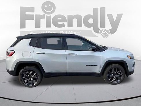 Used 2026 Jeep Compass Limited AWD/4WD image 4