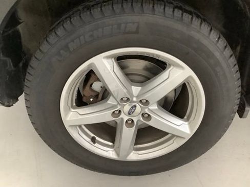Used 2018 Ford Explorer XLT FWD image 8