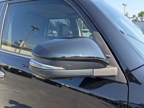 Used 2023 Toyota 4Runner Limited image 12