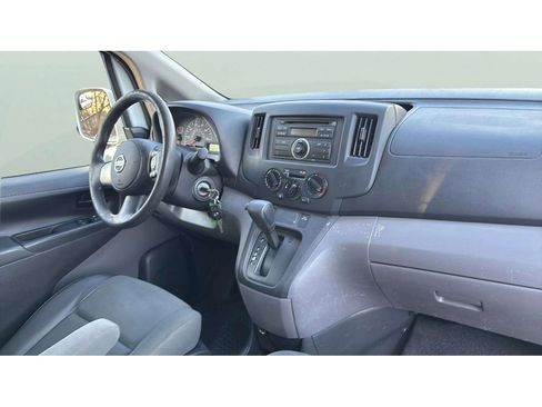 Used 2016 Nissan NV200 SV w/ Exterior Appearance Package image 12
