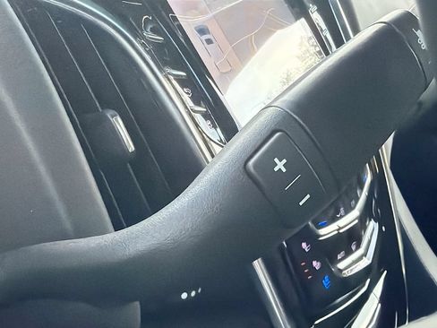 Used 2018 Cadillac Escalade Platinum AWD/4WD image 31