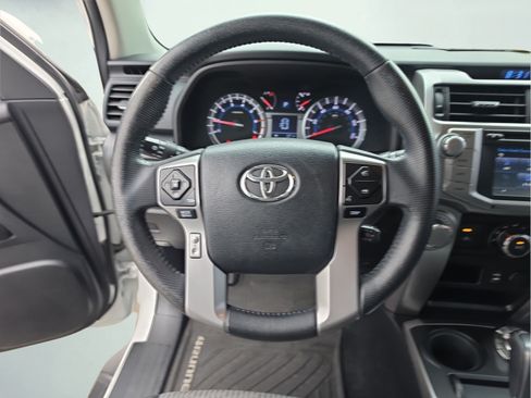 Used 2014 Toyota 4Runner SR5 w/ Convenience Package AWD/4WD image 15
