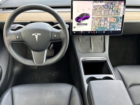 Used 2021 Tesla Model Y Long Range image 23
