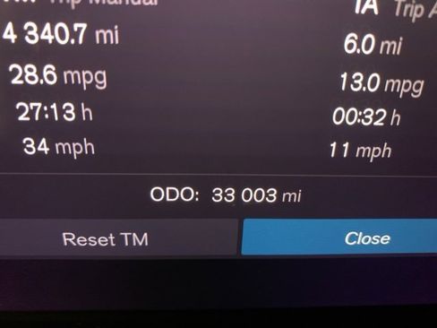 Certified 2024 Volvo XC40 B5 Core image 12