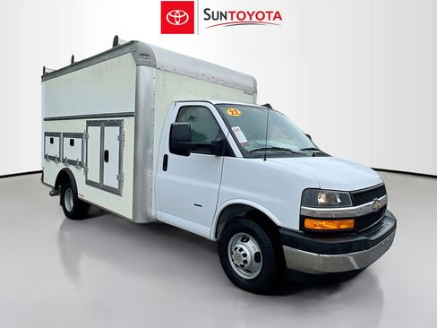Used 2022 Chevrolet Express 3500 w/ Power Convenience Package RWD image 1