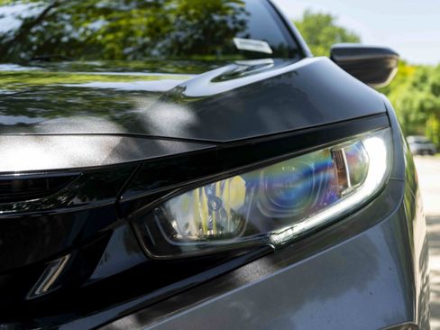 Used 2020 Honda Civic Sport image 11