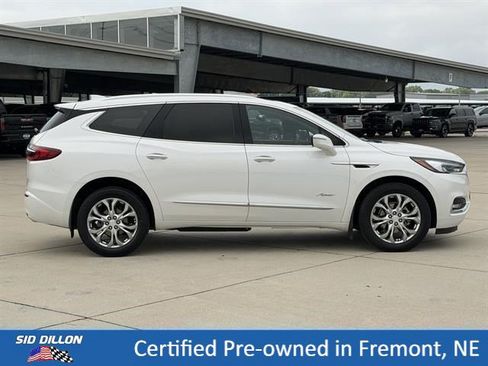 Used 2021 Buick Enclave Avenir w/ Avenir Technology Package AWD/4WD image 3
