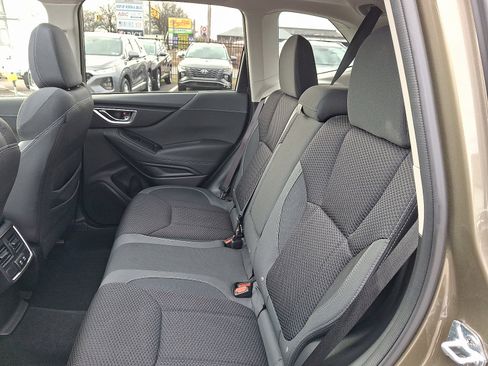 Used 2024 Subaru Forester Premium image 10