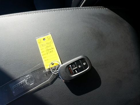 Used 2023 Honda Pilot Elite image 27