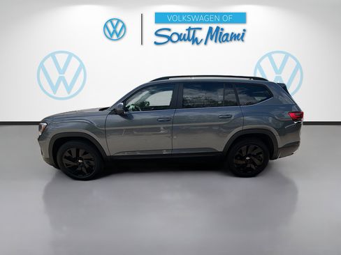 Used 2024 Volkswagen Atlas SE image 4