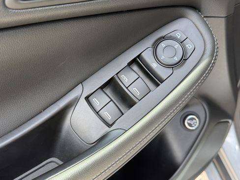 Used 2023 Buick Encore GX Select w/ Sport Touring Package FWD image 44