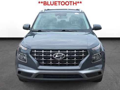 Used 2024 Hyundai Venue SEL image 3
