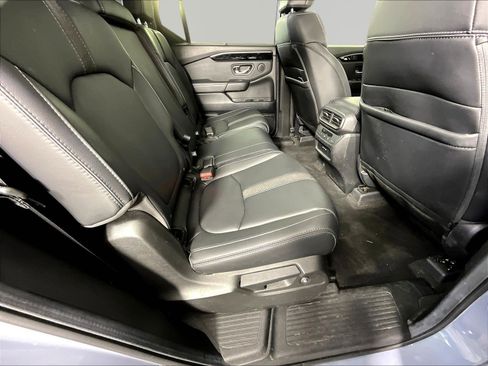 Used 2025 Honda Pilot Touring image 23