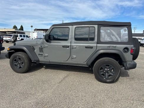 Used 2022 Jeep Wrangler Unlimited Sport AWD/4WD image 8