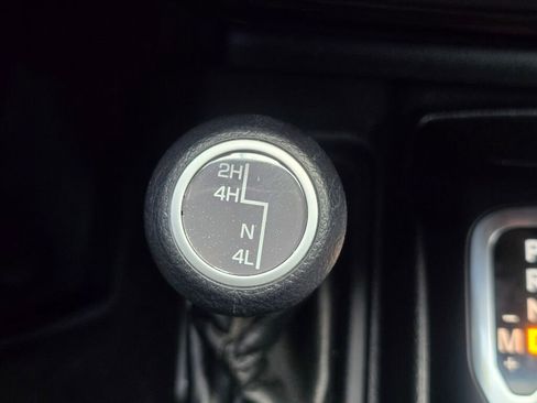 Used 2021 Jeep Wrangler Sport AWD/4WD image 33