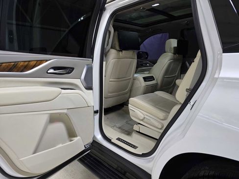 Used 2022 Cadillac Escalade Sport Platinum image 22