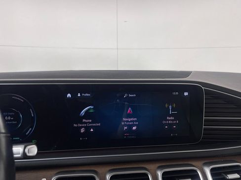 Used 2021 Mercedes-Benz GLS 450 4MATIC image 33