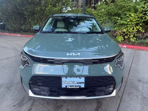 Certified 2023 Kia Niro Wind w/ Wind Preserve Package FWD image 7